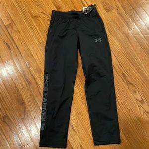 NWT boys Under Armour pennant pants